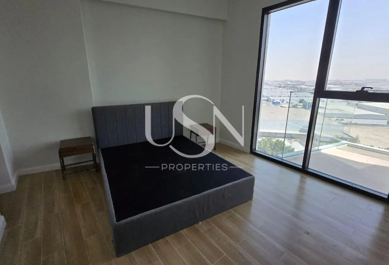 Pool View | Closed to Metro | Fully Furnished 1BR - Thumbnail 3