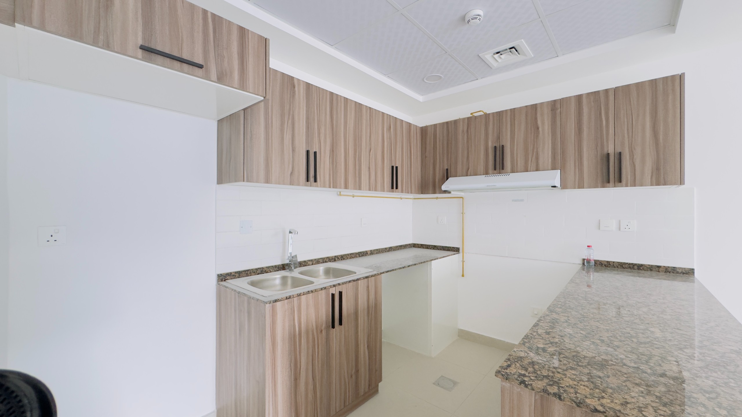 Brand New 2 Bedroom Apartment for Rent in Dubai Studio City - Thumbnail 8