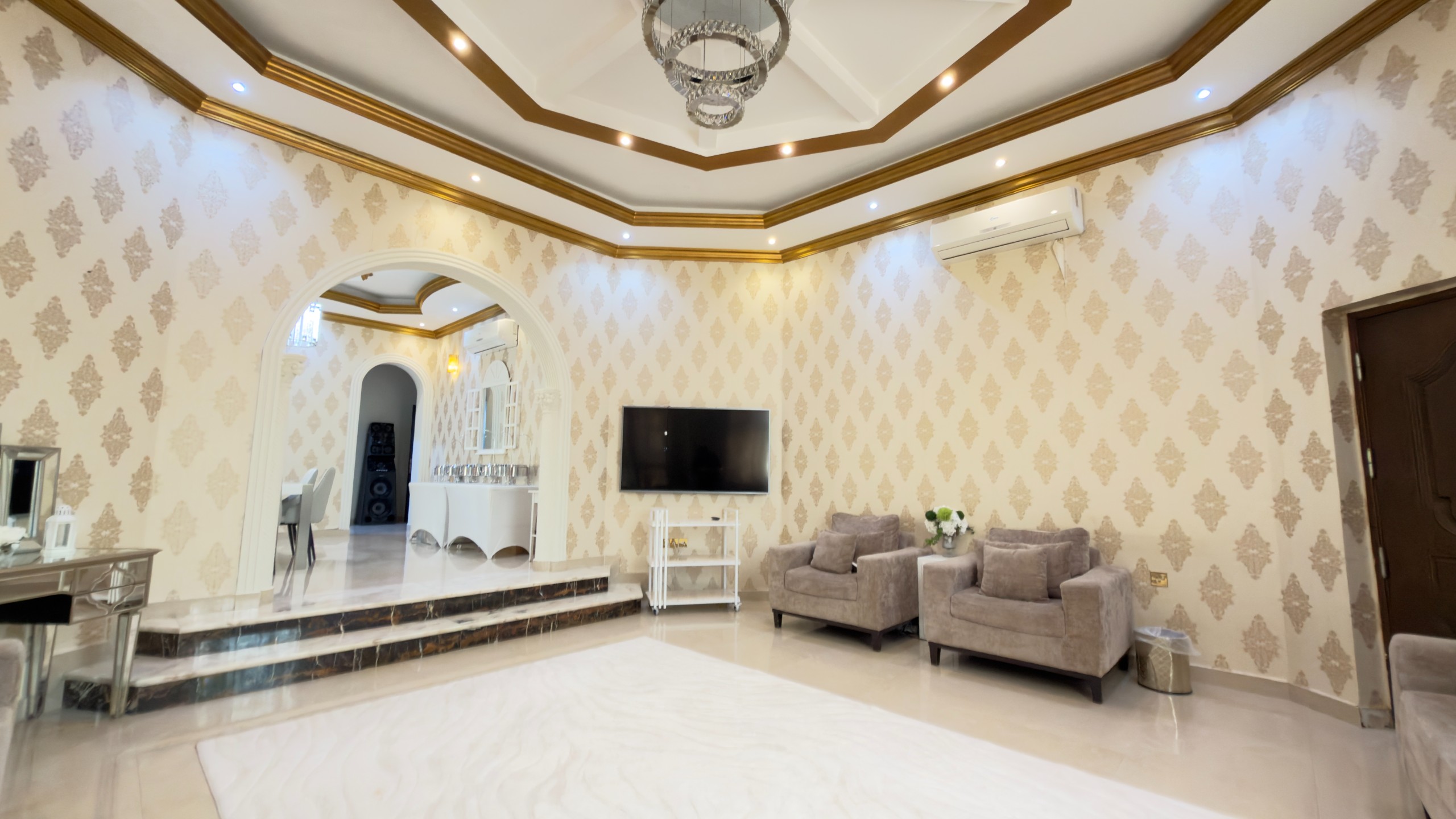 Independent Villa for Sale in Al Twar 2, Dubai | Spacious Family Home - Thumbnail 4